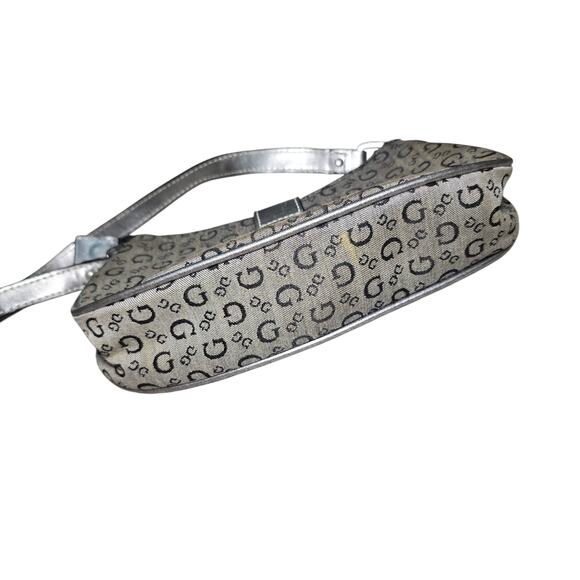 Y2K GUESS Mini Shoulder Bag Grey Monogram Buckle Detail Vintage 2000s McBling - Picture 4 of 9